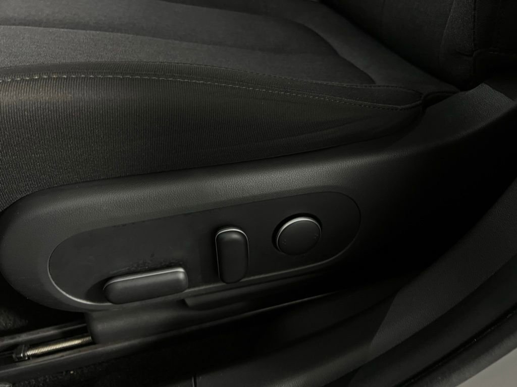 Used 2024 Hyundai Ioniq 5 SE image 21