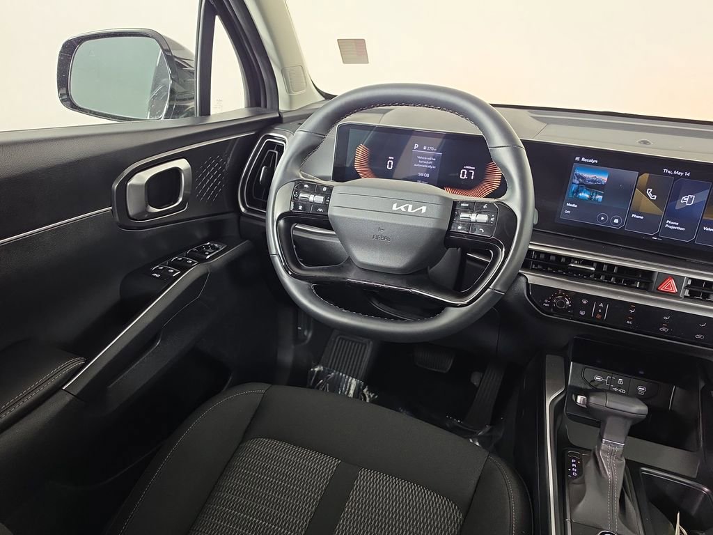 Certified 2026 Kia Sorento LX FWD image 27