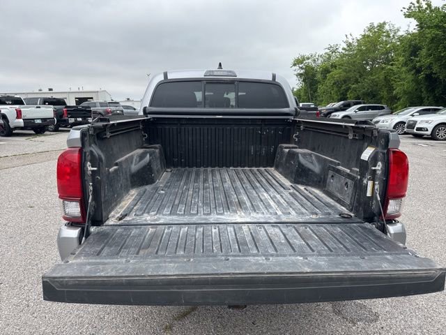 Used 2021 Toyota Tacoma SR AWD/4WD image 10