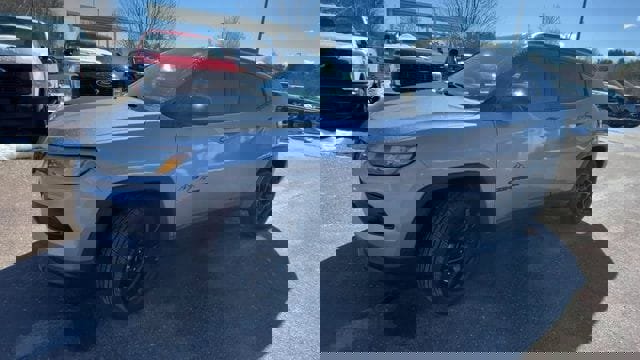 Used 2023 Jeep Compass Altitude AWD/4WD image 6