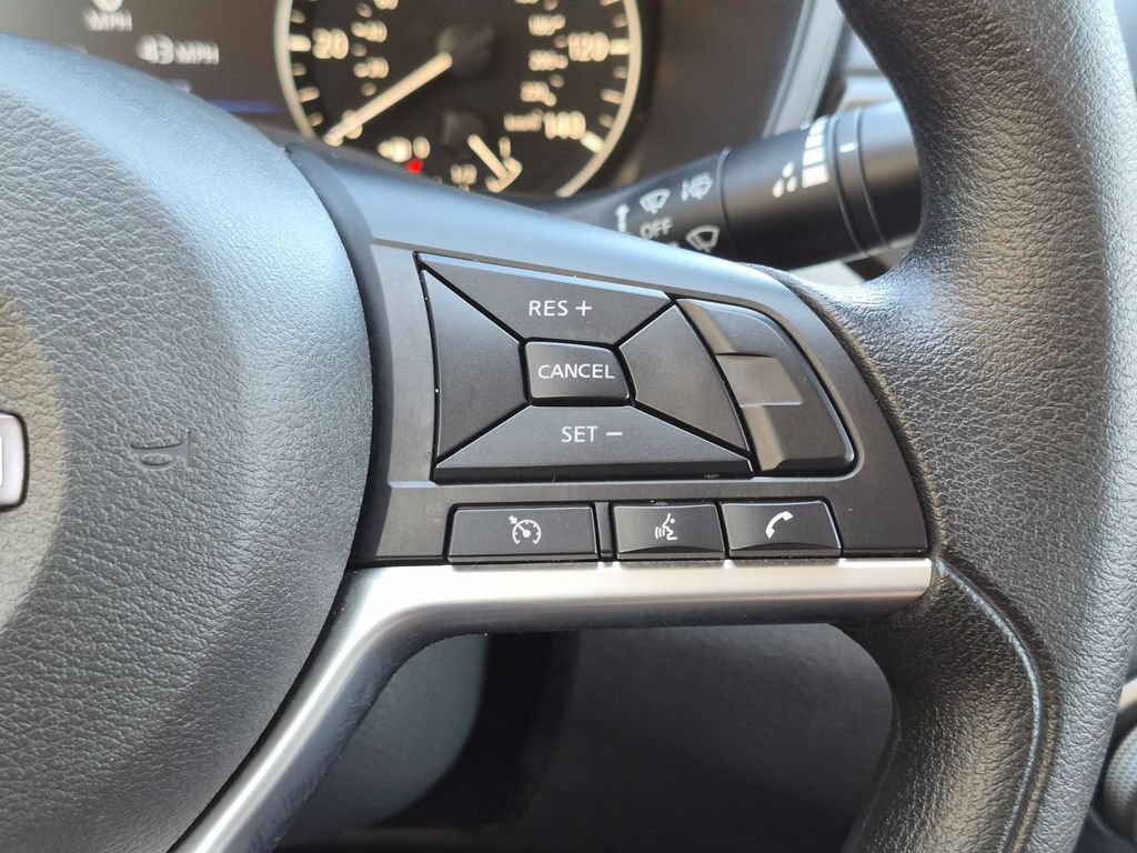 Used 2025 Nissan Altima 2.5 SV FWD image 22