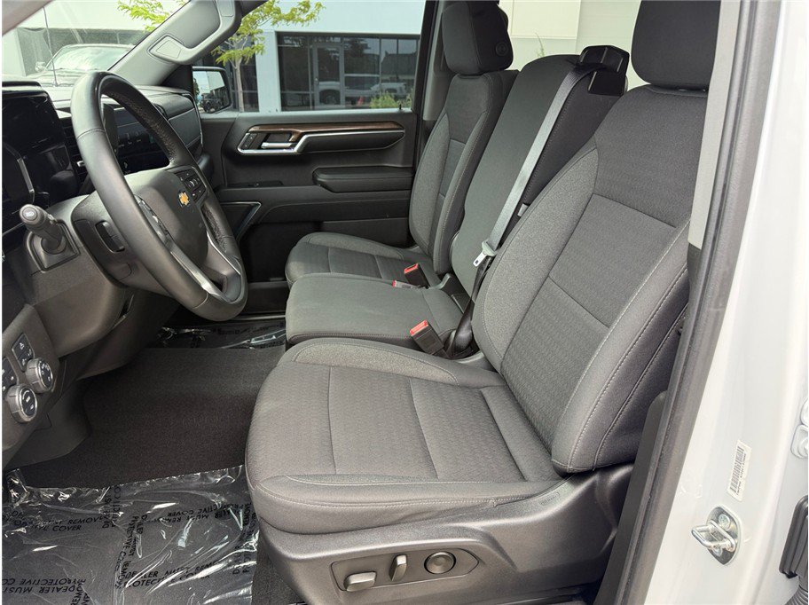 Used 2023 Chevrolet Silverado 1500 LT AWD/4WD image 28