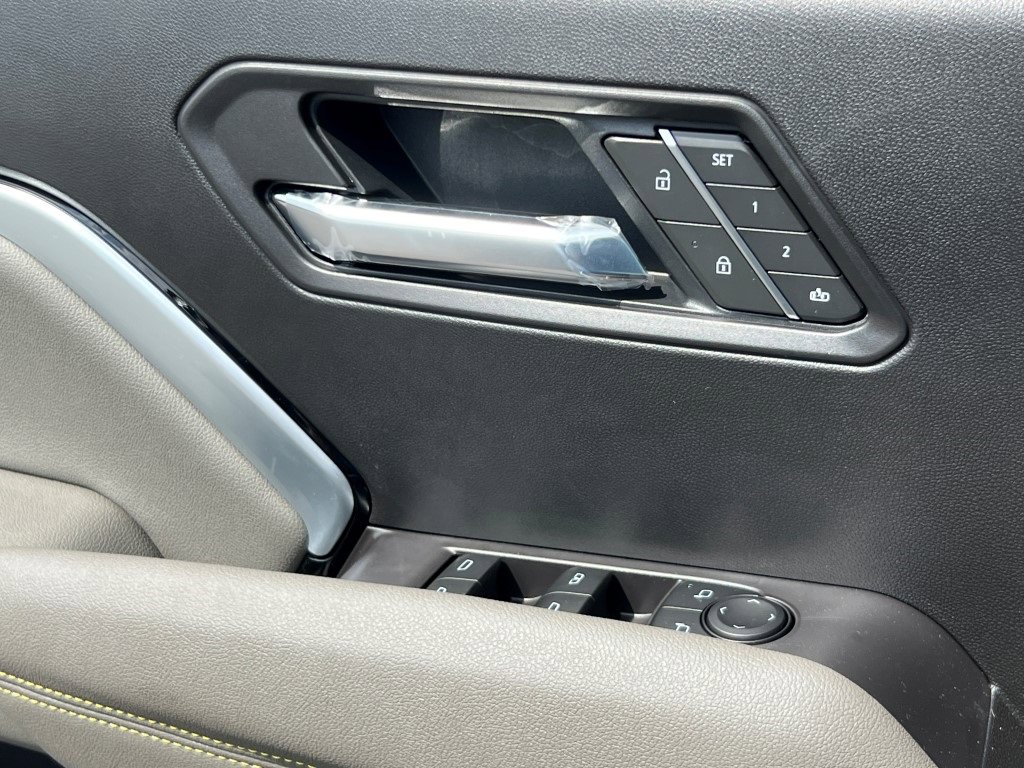 New 2026 Chevrolet Colorado ZR2 w/ Technology Package image 28