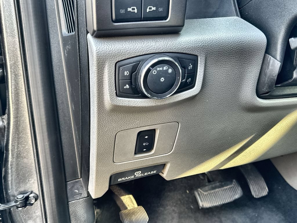 Used 2019 Ford F250 XLT w/ XLT Premium Package AWD/4WD image 6