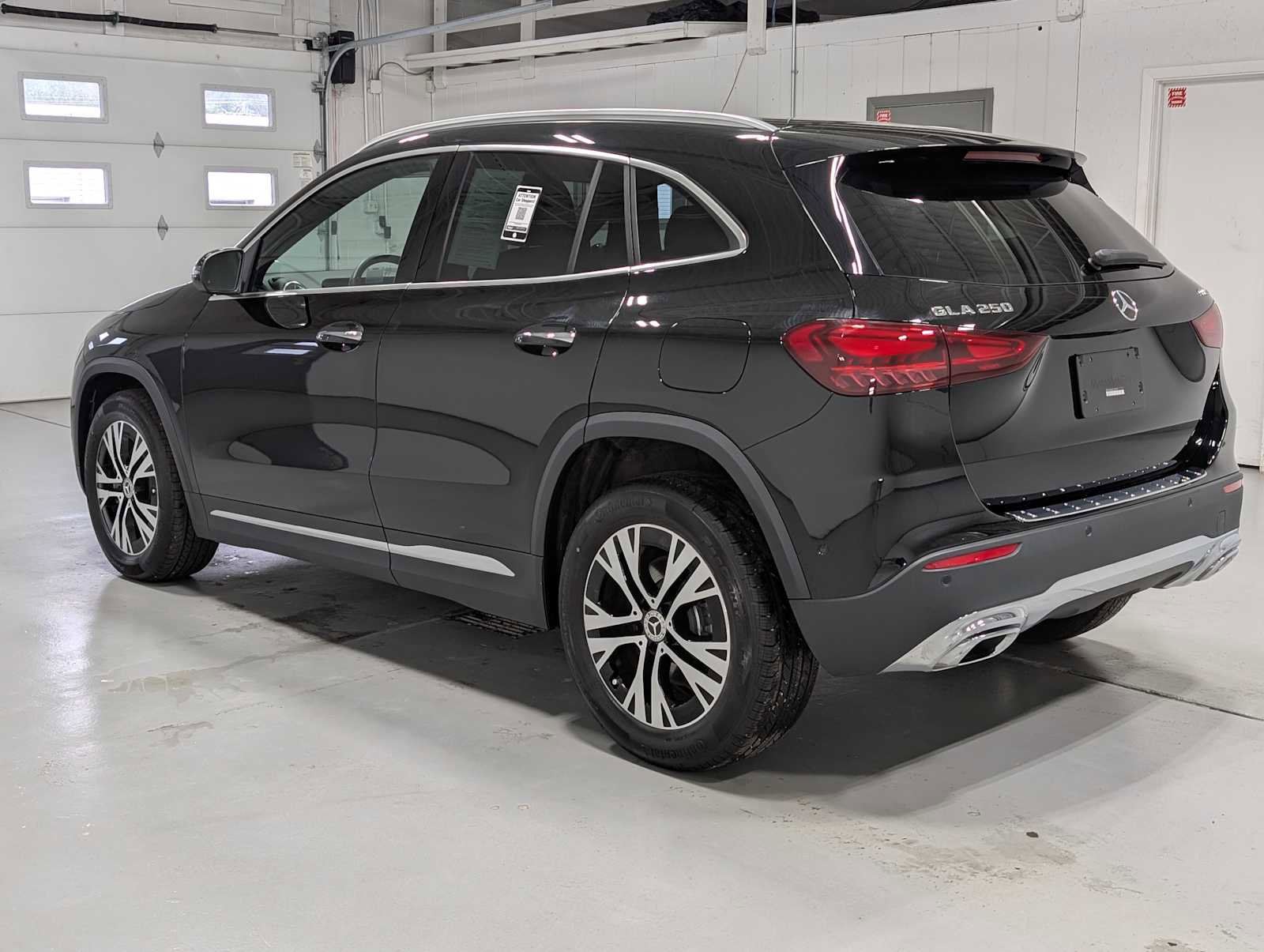 Certified 2025 Mercedes-Benz GLA 250 4MATIC image 10