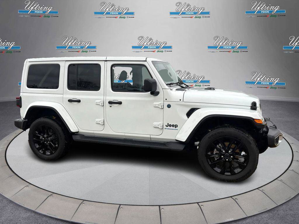 Used 2025 Jeep Wrangler Unlimited Sahara AWD/4WD image 2