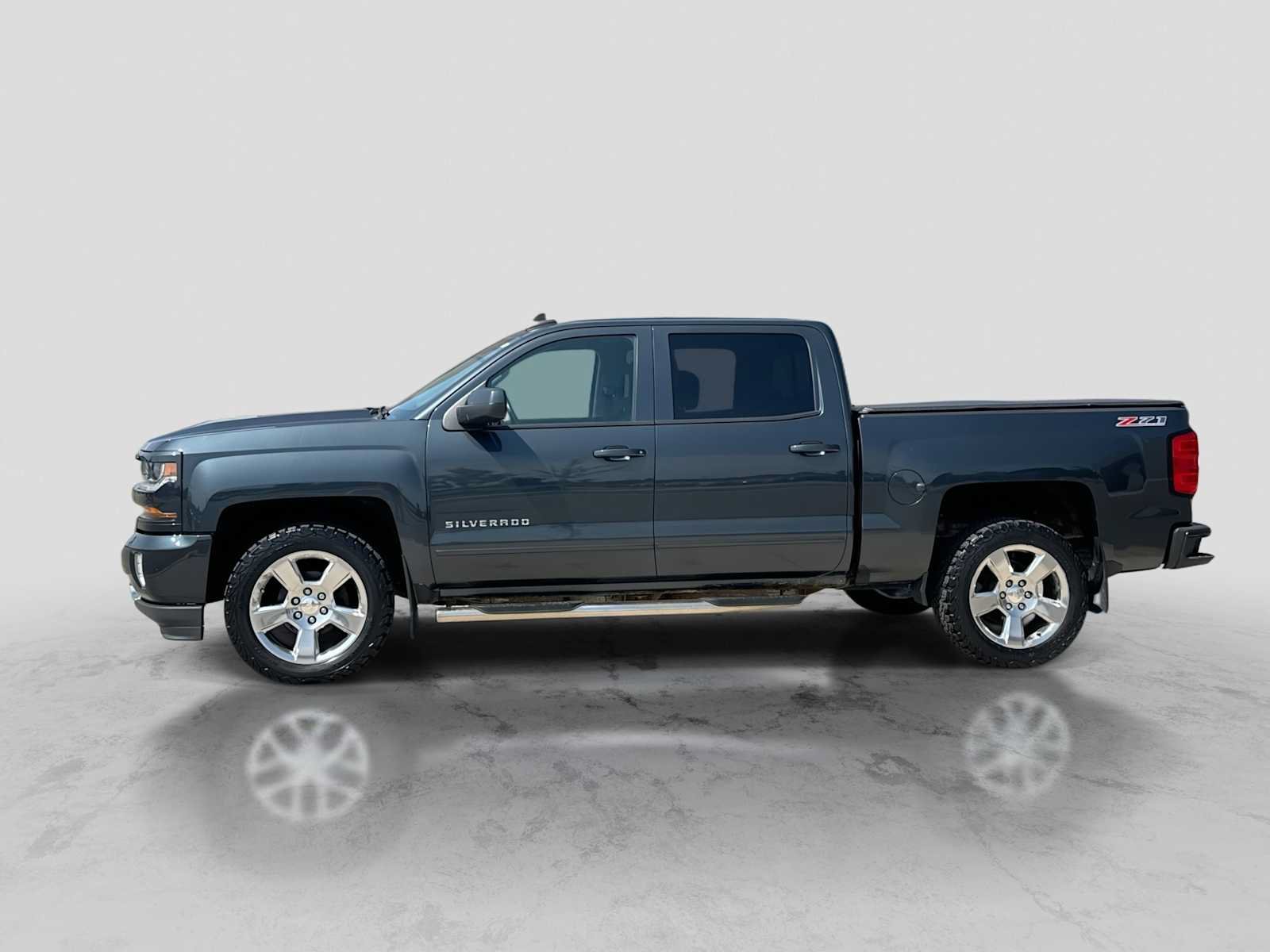 Used 2017 Chevrolet Silverado 1500 LT w/ All Star Edition AWD/4WD image 3