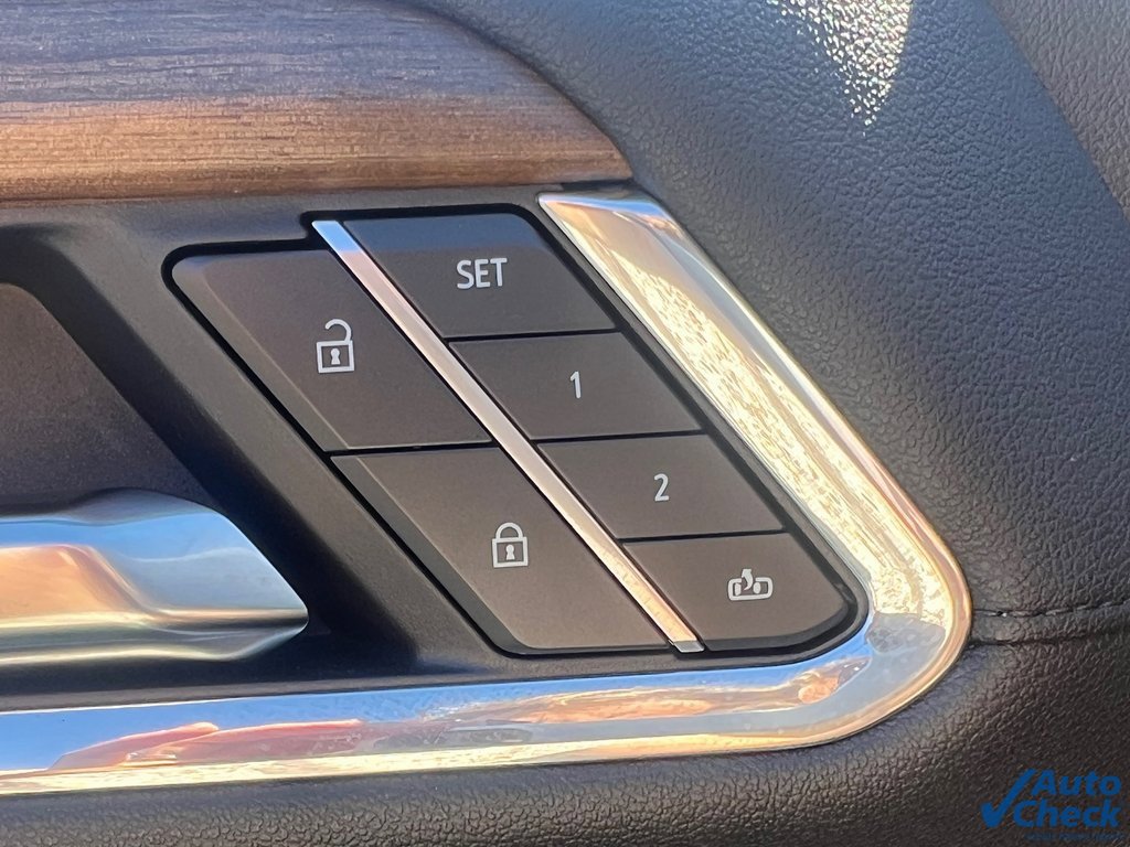 Used 2024 Chevrolet Silverado 1500 High Country w/ High Country Premium Package image 10