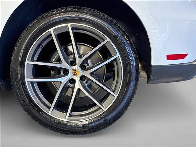 Certified 2026 Porsche Macan Turbo AWD/4WD image 24