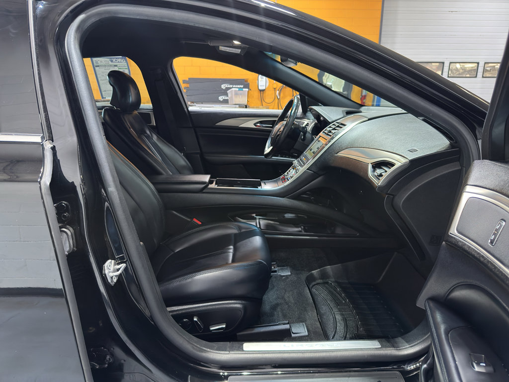 Used 2017 Lincoln MKZ Premiere image 17