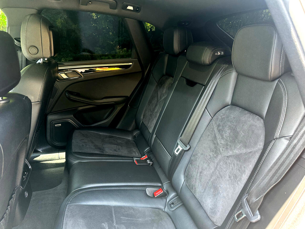 Used 2018 Porsche Macan Sport Edition image 13