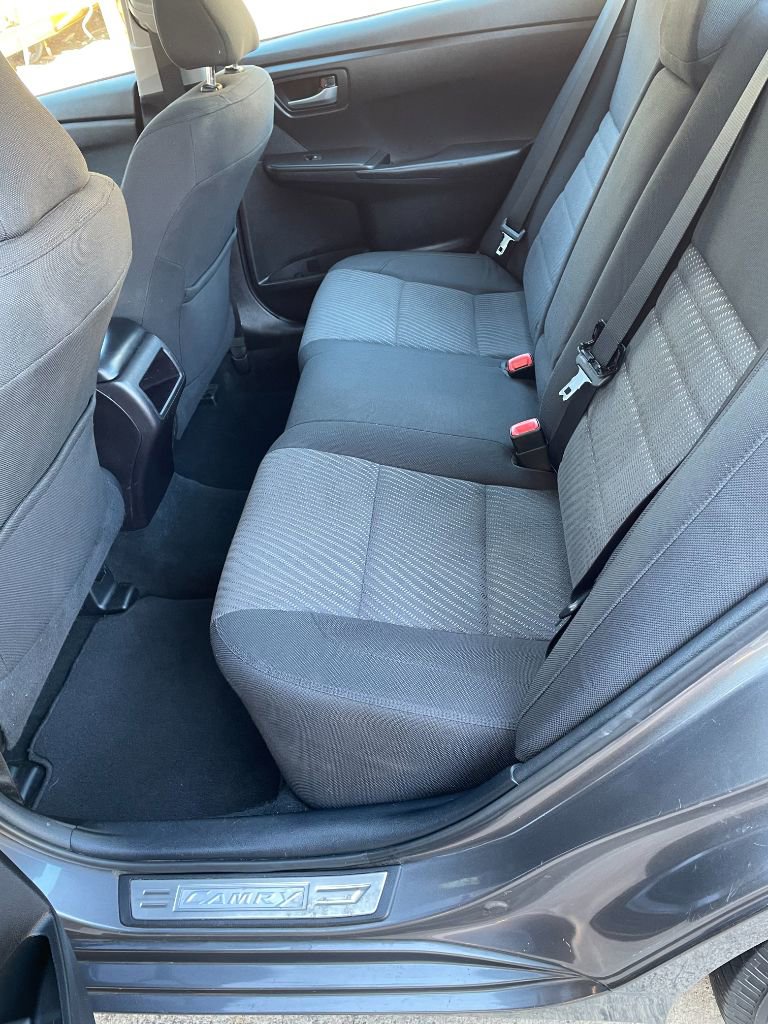 Used 2017 Toyota Camry LE image 8