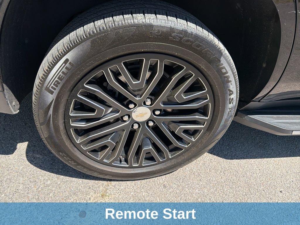 Used 2021 Chevrolet Tahoe Premier w/ Premium Package AWD/4WD image 18