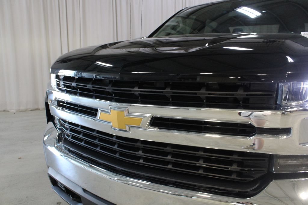 Used 2021 Chevrolet Silverado 1500 LT AWD/4WD image 31