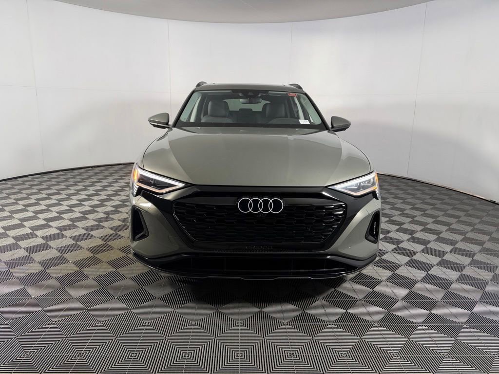 Used 2024 Audi Q8 e-tron Premium Plus w/ Premium Plus Package AWD/4WD image 5