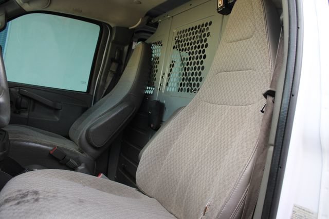 Used 2017 GMC Savana 2500 RWD image 14