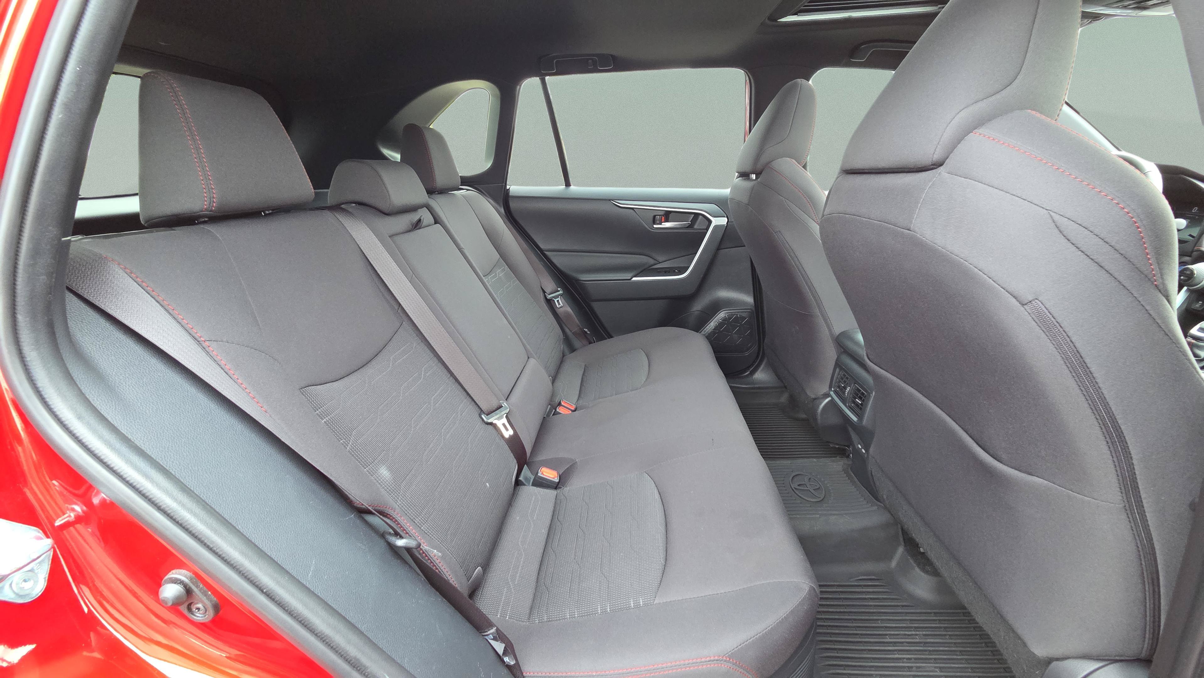 Certified 2022 Toyota RAV4 SE w/ Weather & Moonroof Package AWD/4WD image 15
