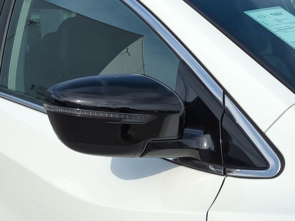 Certified 2024 Nissan Murano SV w/ SV Midnight Edition Package image 12