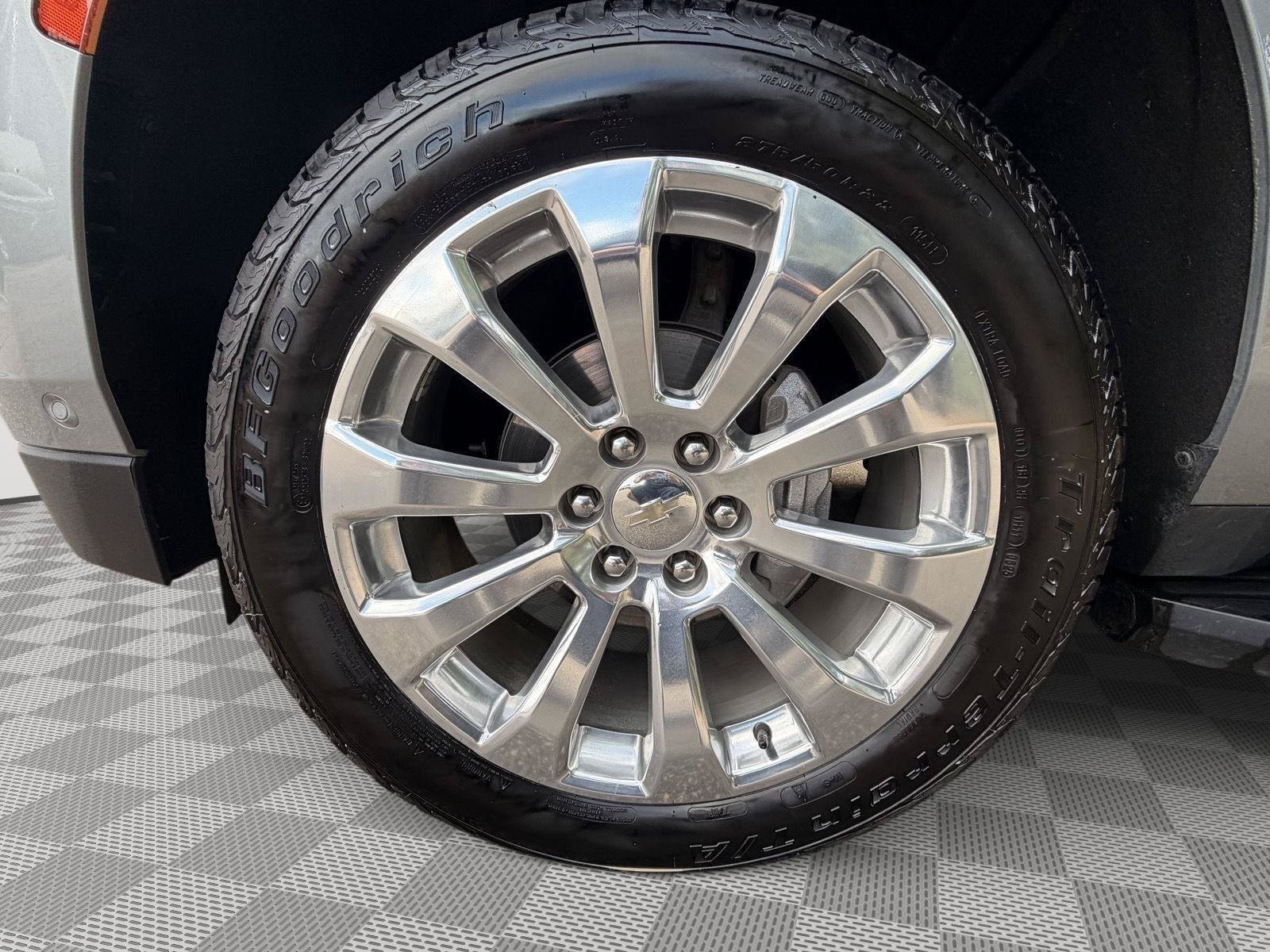 Used 2023 Chevrolet Tahoe Premier w/ Advanced Technology Package AWD/4WD image 12