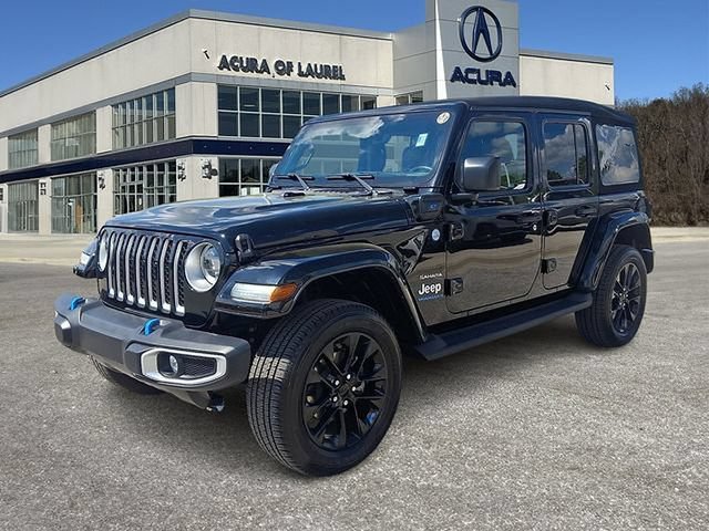 Used 2023 Jeep Wrangler Unlimited Sahara w/ Cold Weather Group AWD/4WD image 3