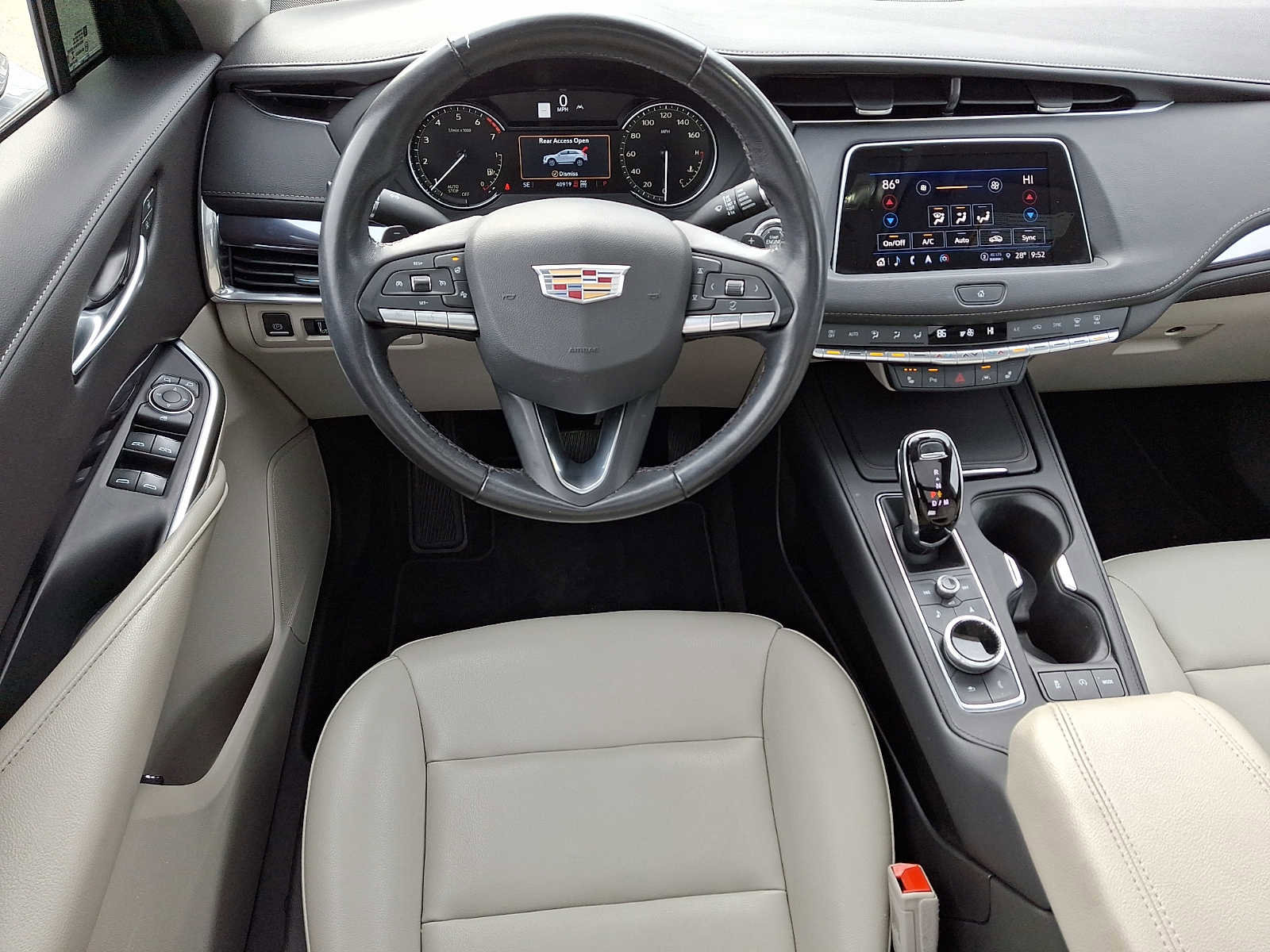 Certified 2023 Cadillac XT4 Luxury w/ Cold Weather Package image 22