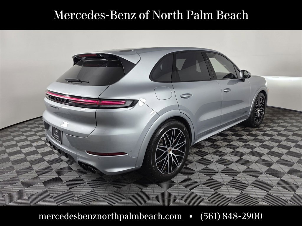 Used 2025 Porsche Cayenne GTS image 6