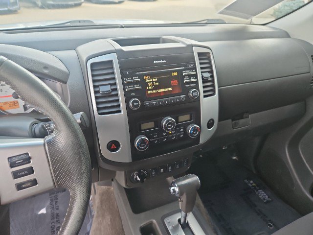 Used 2014 Nissan Frontier PRO-4X image 15