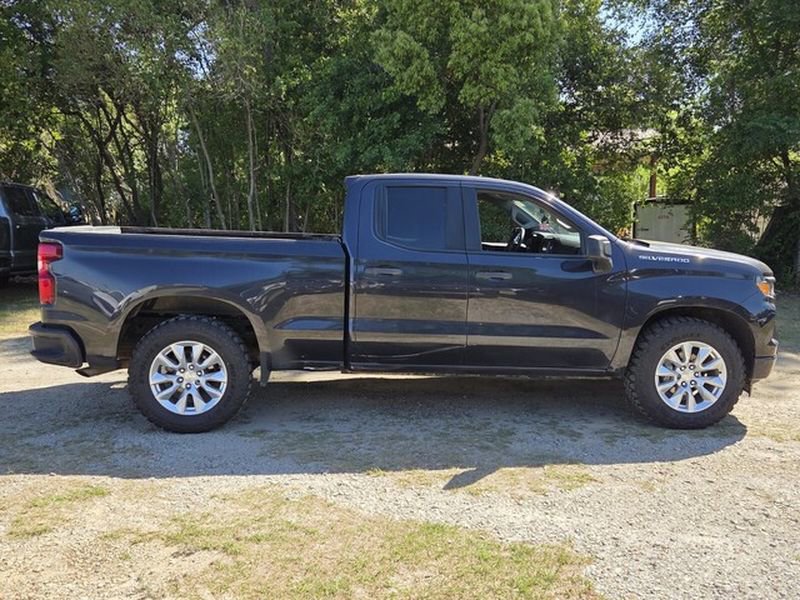 Used 2022 Chevrolet Silverado 1500 Custom RWD image 13