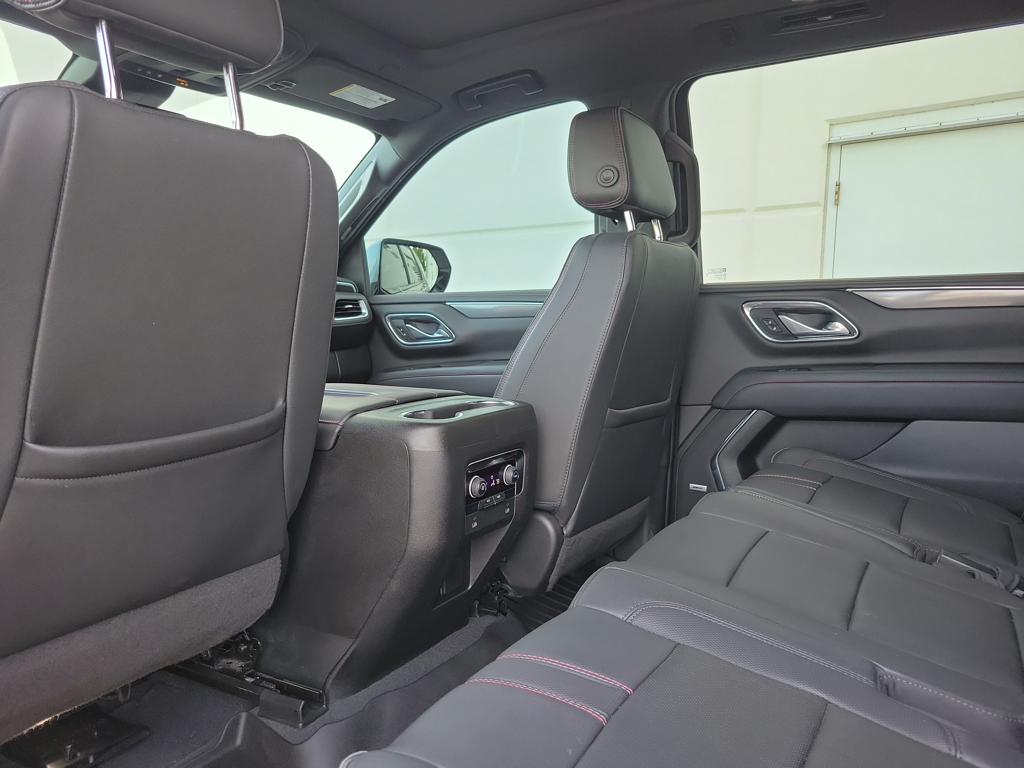 Used 2023 Chevrolet Suburban RST AWD/4WD image 16