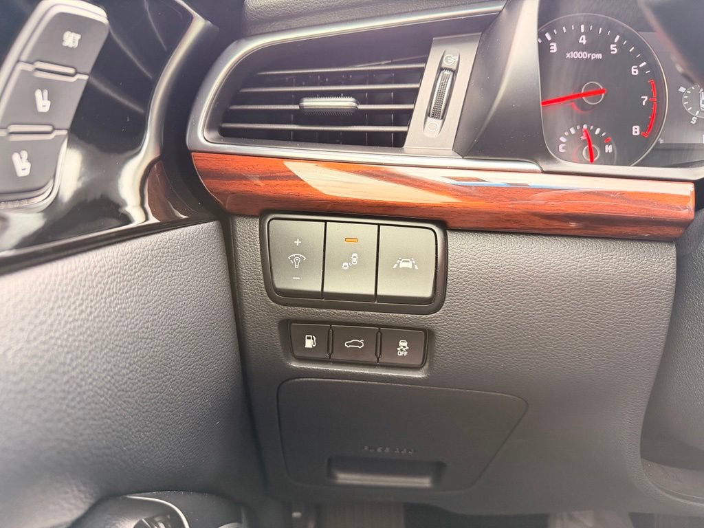 Used 2017 Kia Cadenza Technology FWD image 31