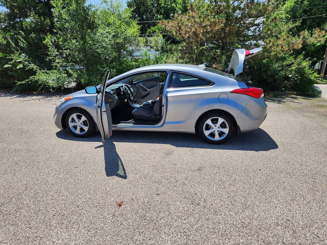 Used 2013 Hyundai Elantra FWD image 13