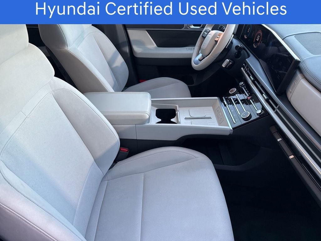 Used 2025 Hyundai Santa Fe SE image 15