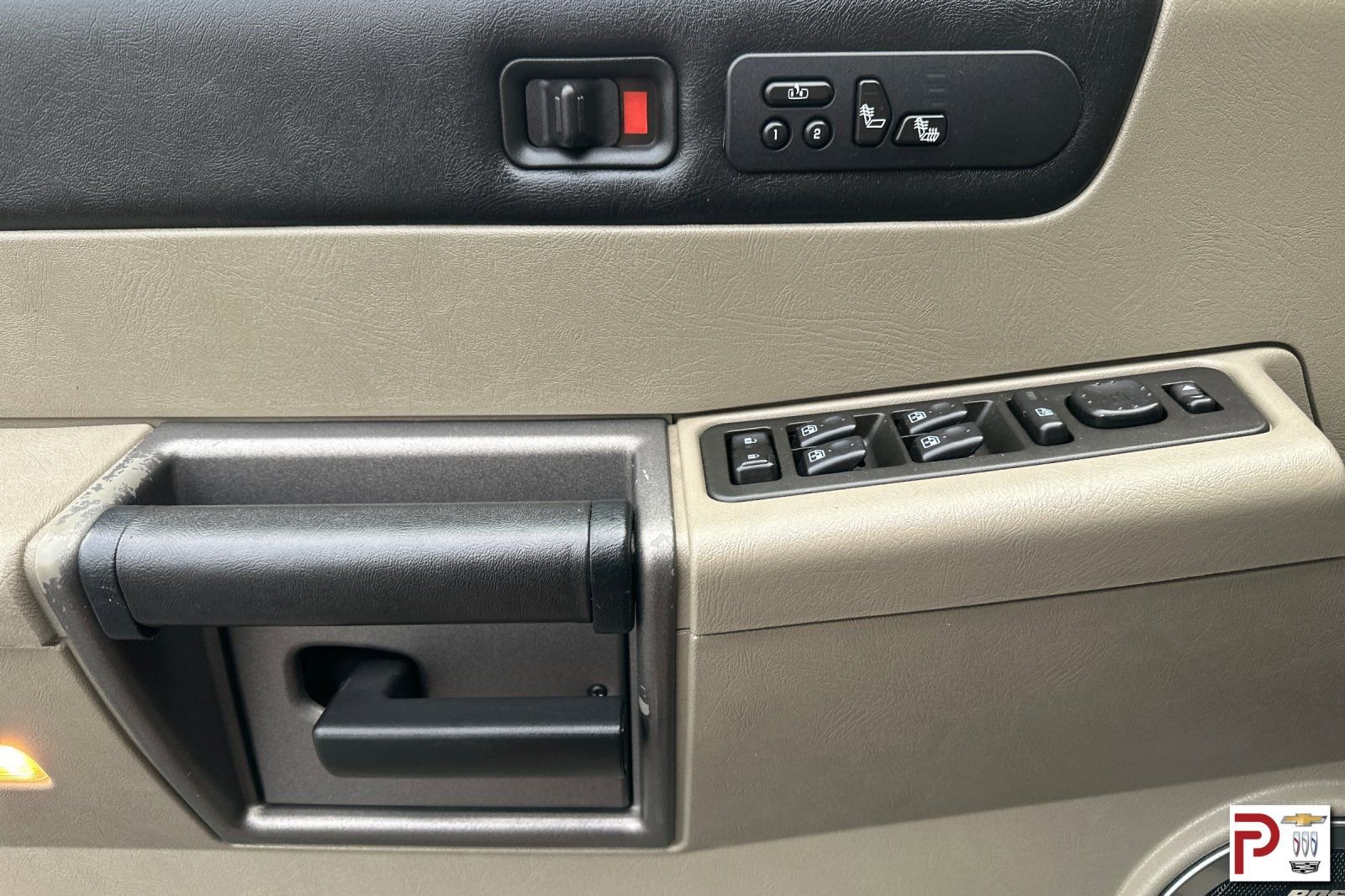 Used 2004 HUMMER H2 w/ Preferred Equipment Group image 11