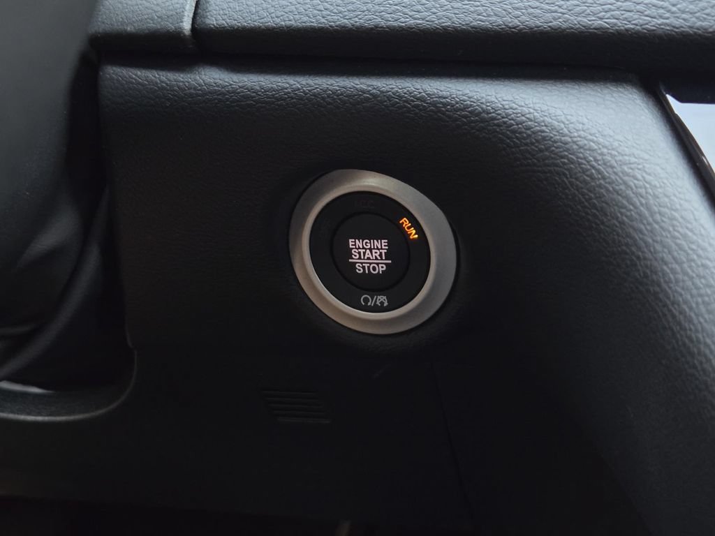 New 2026 Chrysler Voyager LX FWD image 19