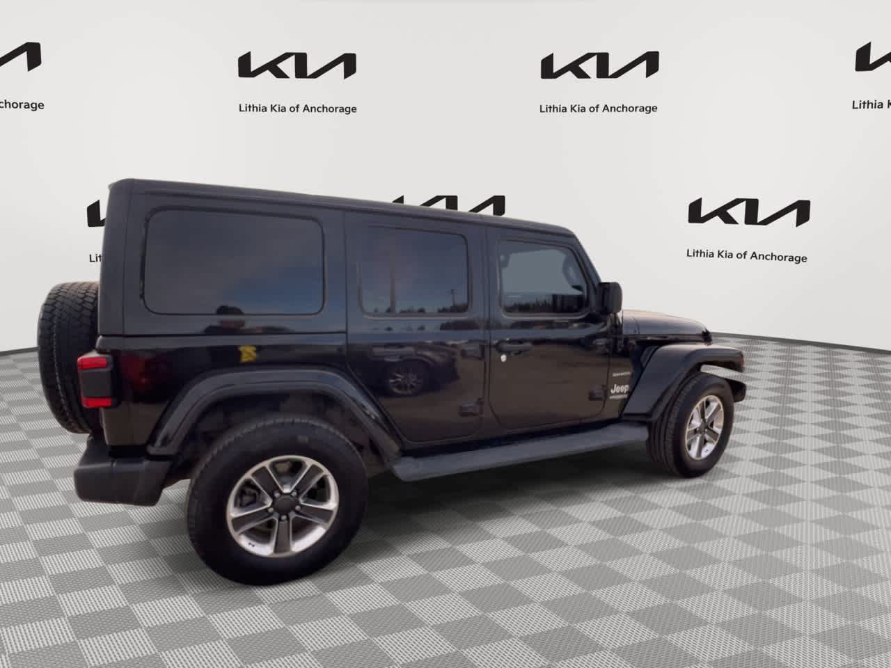 Used 2020 Jeep Wrangler Unlimited Sahara AWD/4WD image 2