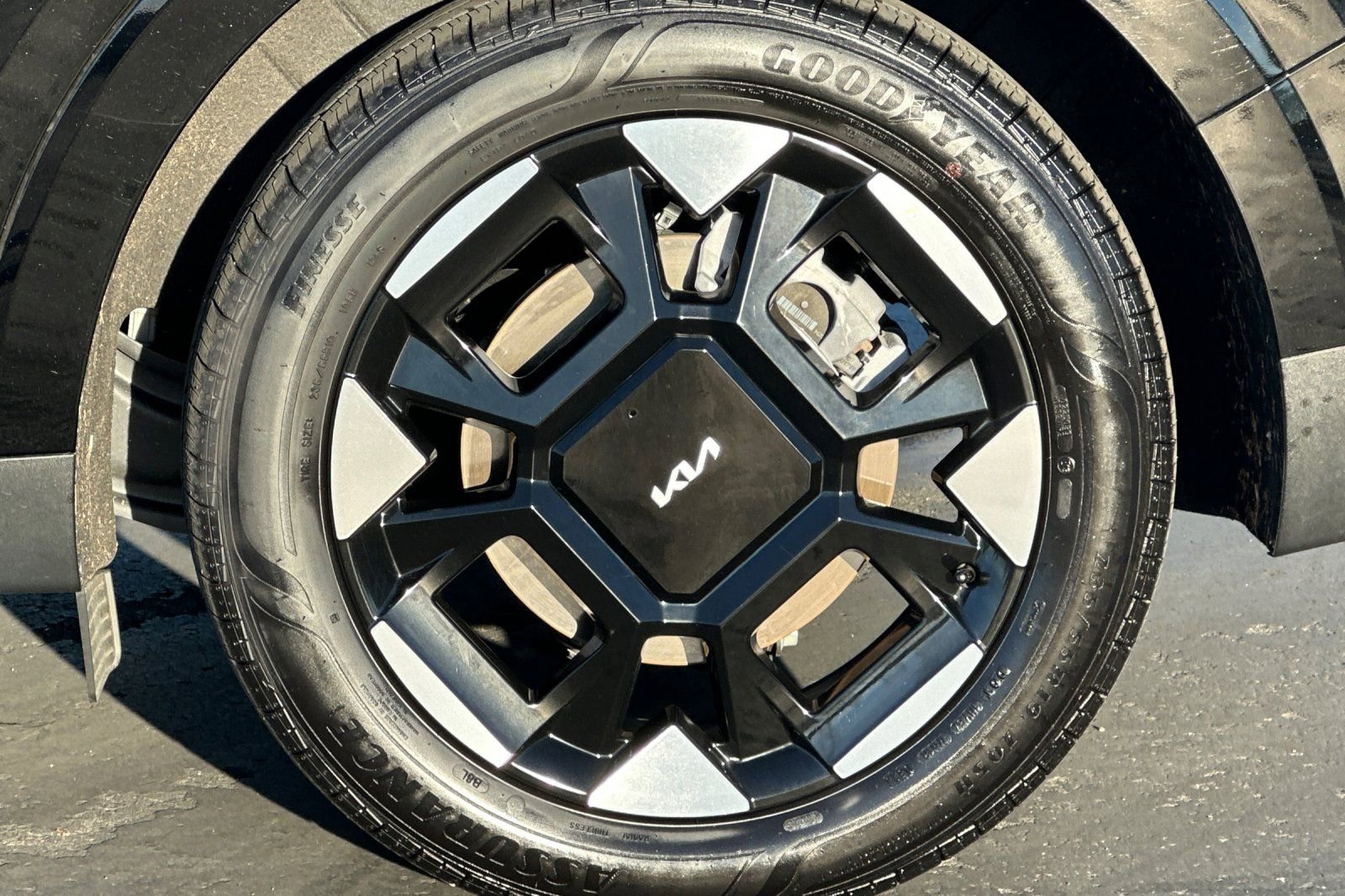 Certified 2026 Kia Carnival EX image 47