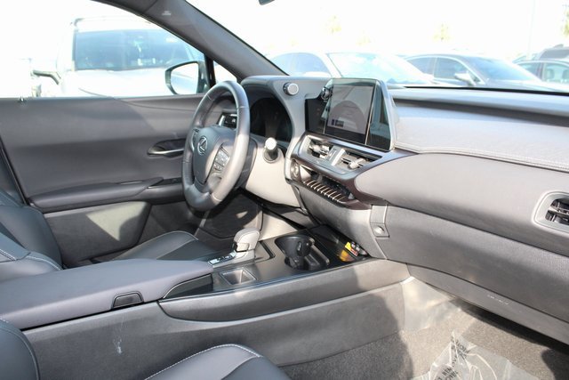 Used 2025 Lexus UX 300h FWD image 5