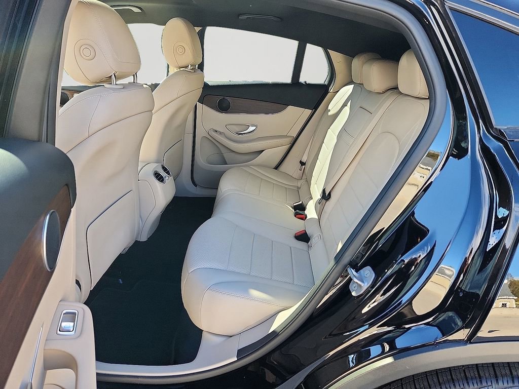 Used 2021 Mercedes-Benz GLC 300 4MATIC Coupe image 8