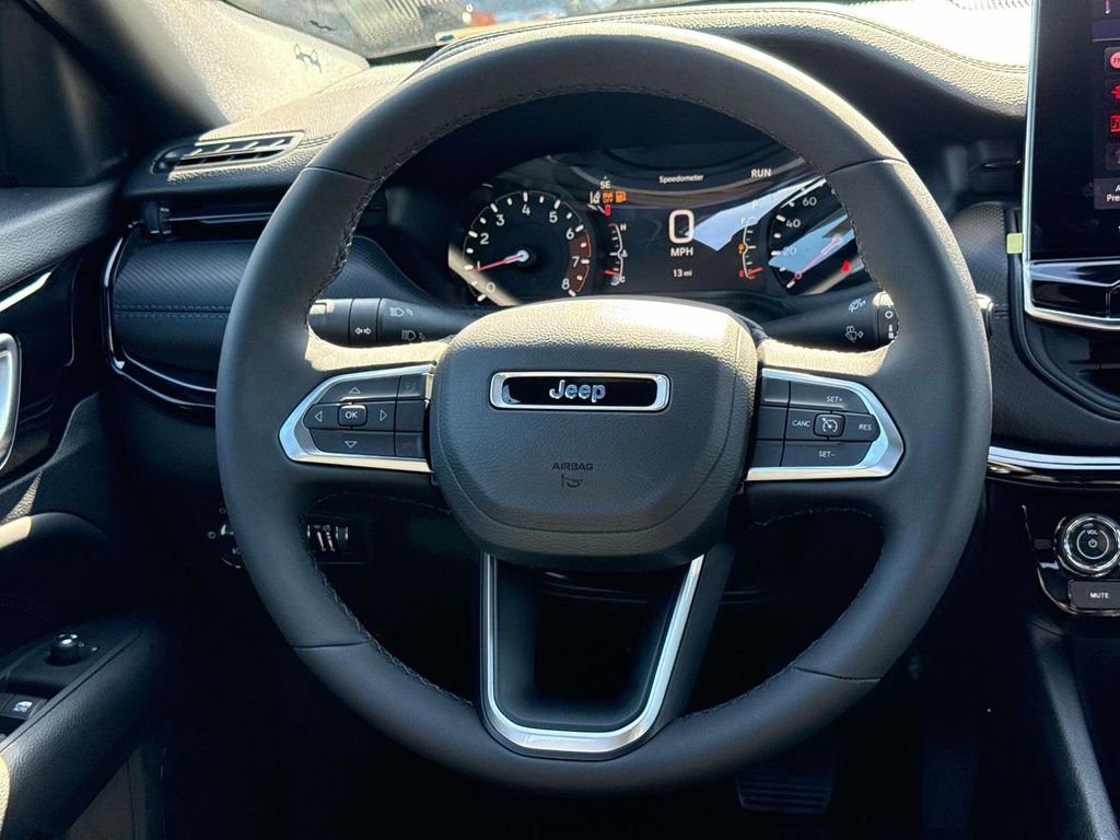 New 2026 Jeep Compass Latitude image 15