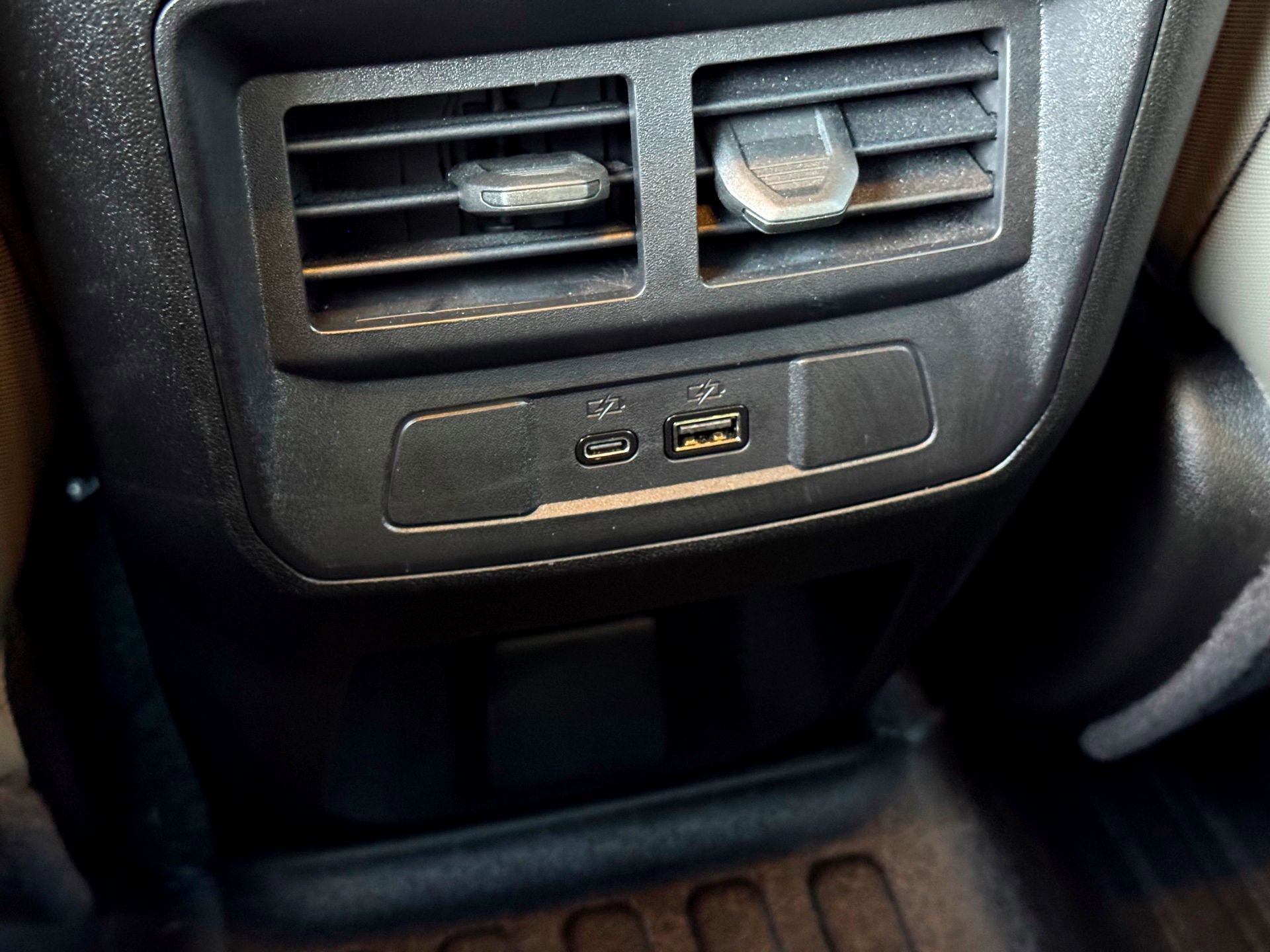 Used 2024 Chevrolet Colorado ZR2 image 18