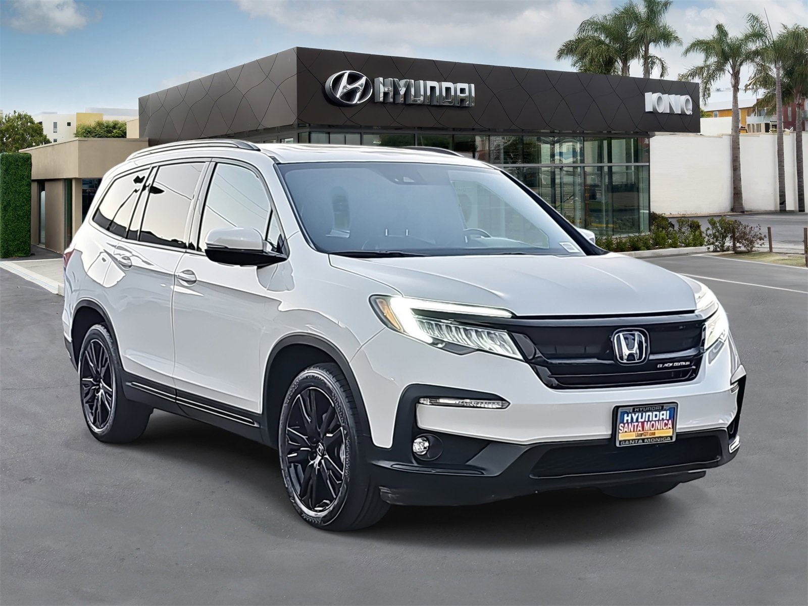 Used 2022 Honda Pilot Black Edition image 1
