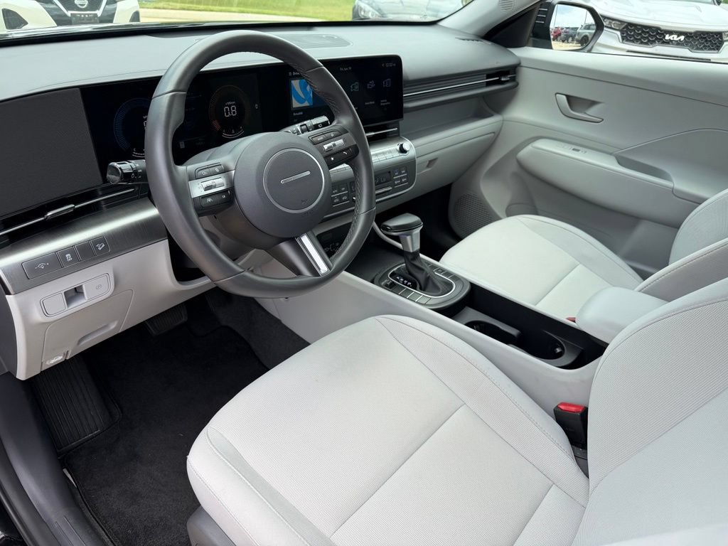 Certified 2025 Hyundai Kona SEL FWD image 12