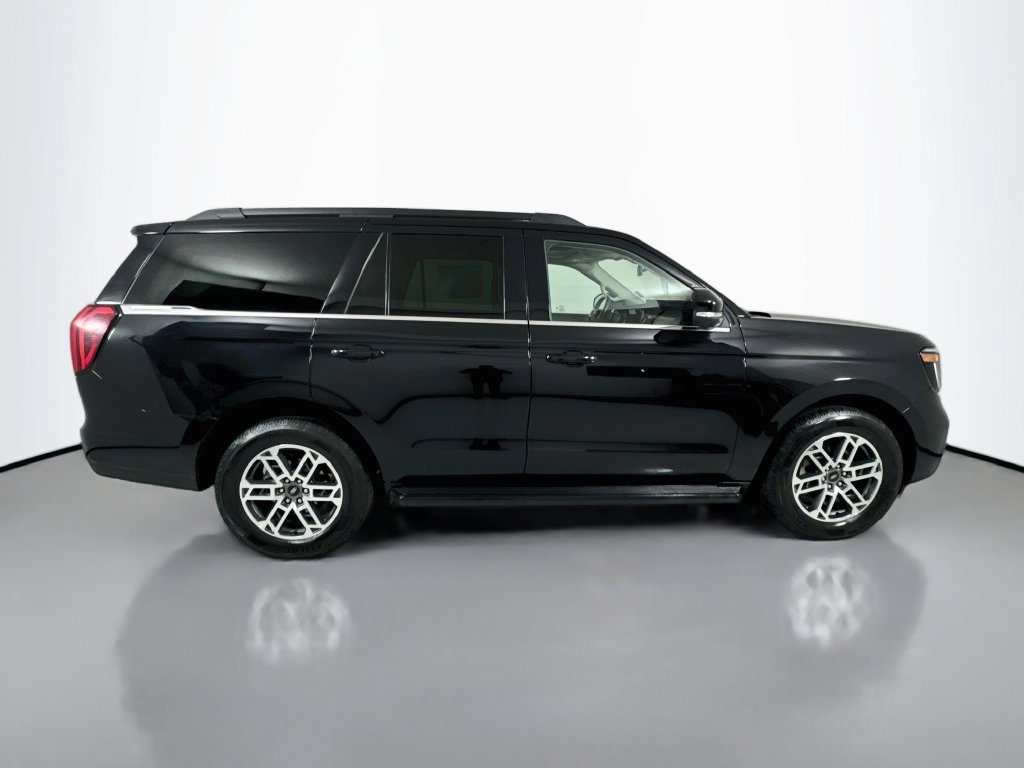 Used 2025 Ford Expedition Active AWD/4WD image 9