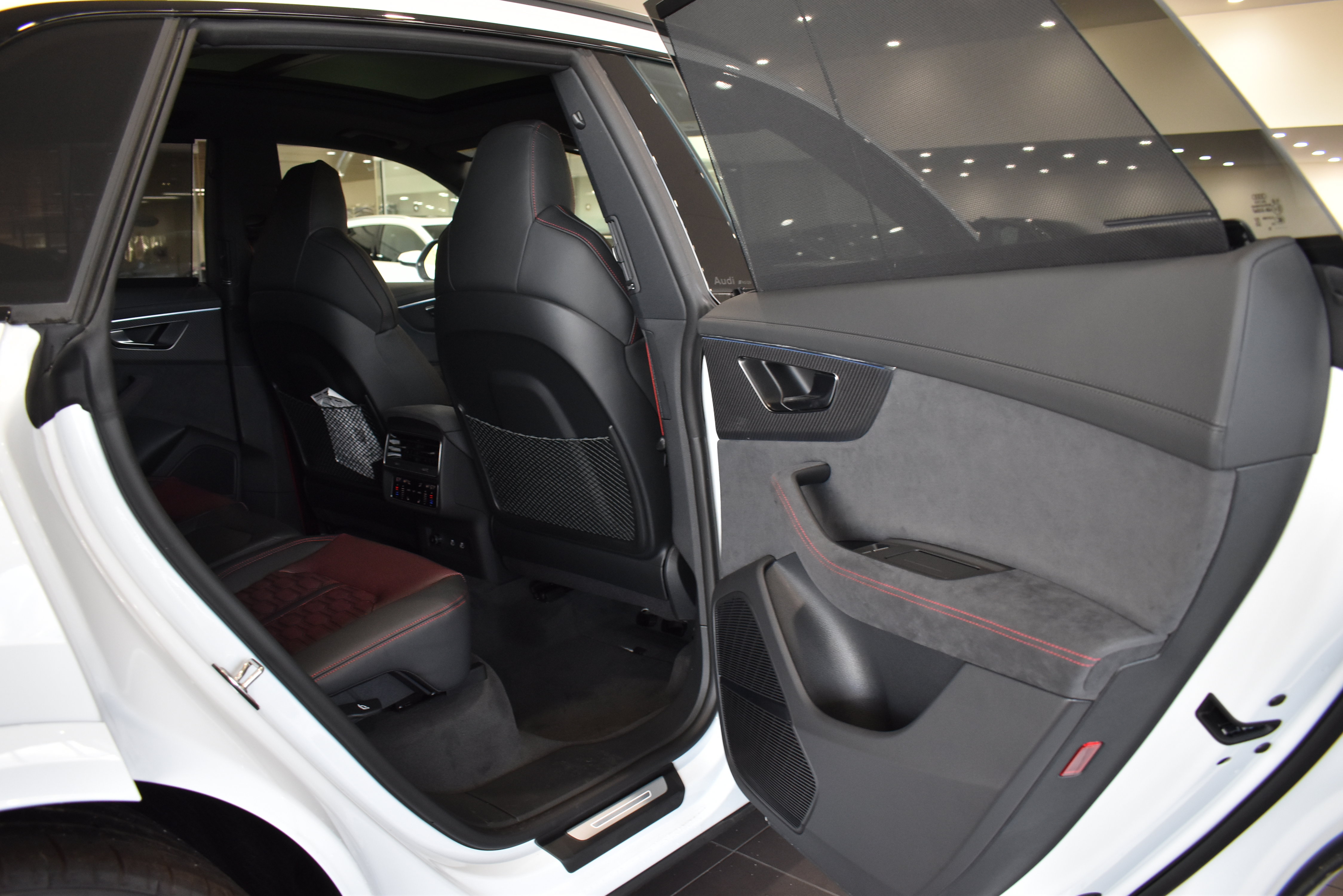 New 2026 Audi RS Q8 performance image 33