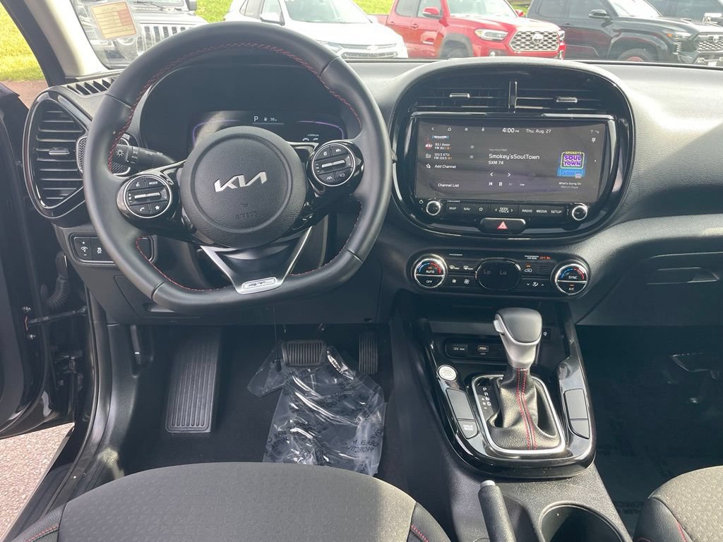 Used 2024 Kia Soul GT-Line FWD image 4