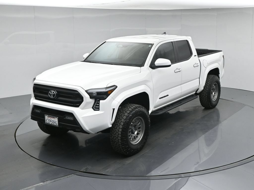 Used 2025 Toyota Tacoma SR5 AWD/4WD image 37