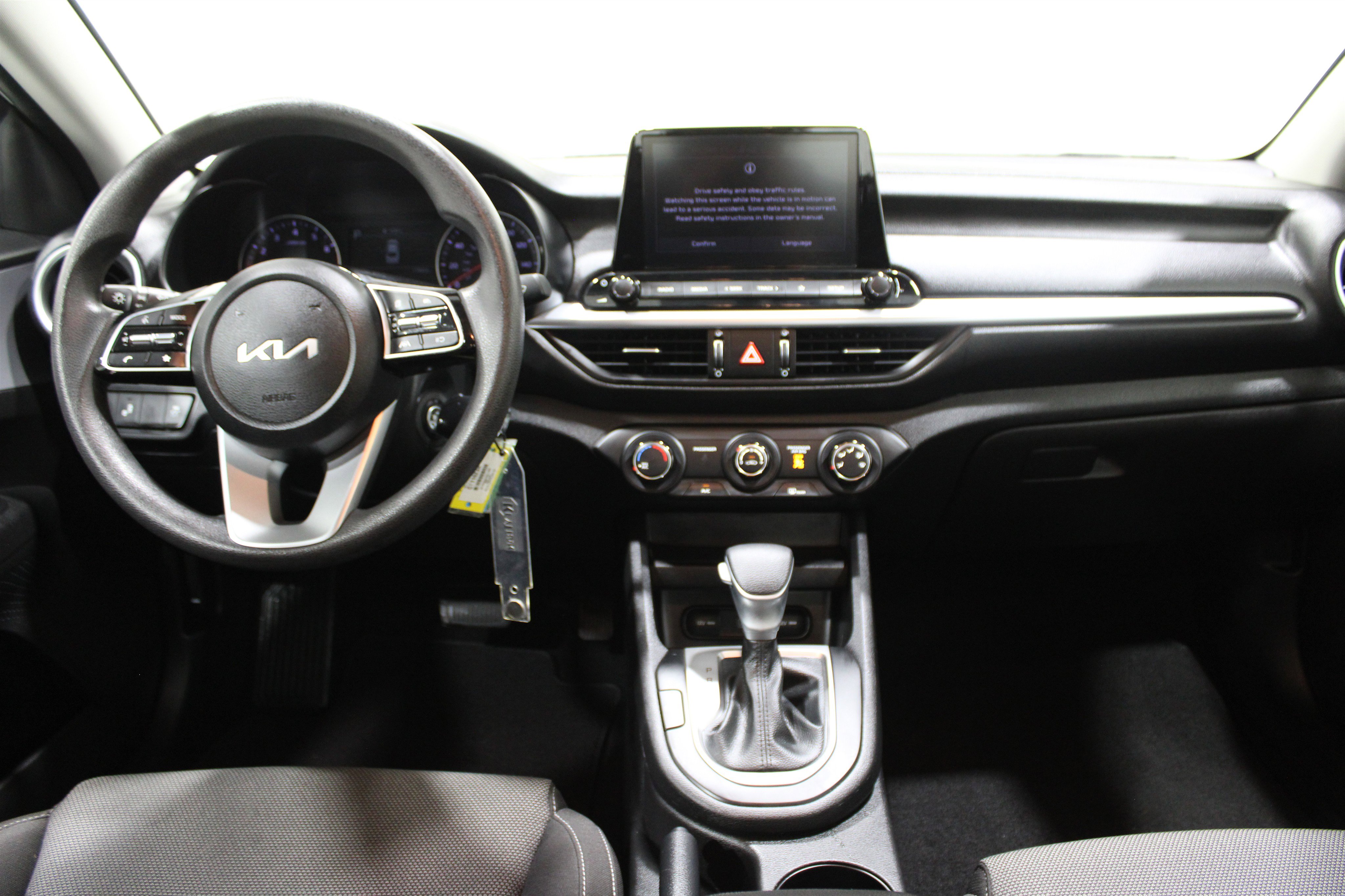 Used 2023 Kia Forte LXS w/ LXS Technology Package FWD image 2