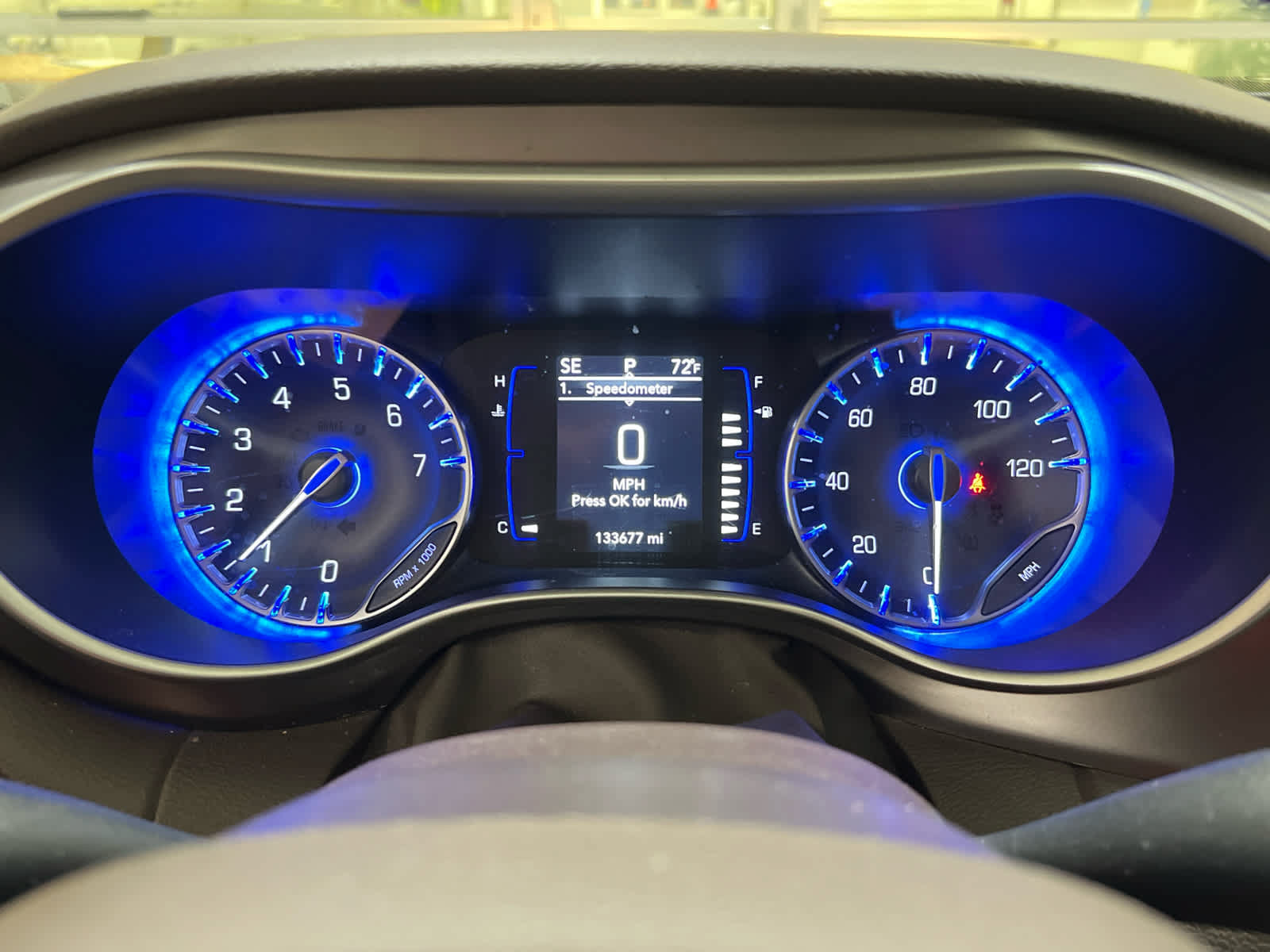 Used 2018 Chrysler Pacifica Touring-L FWD image 16
