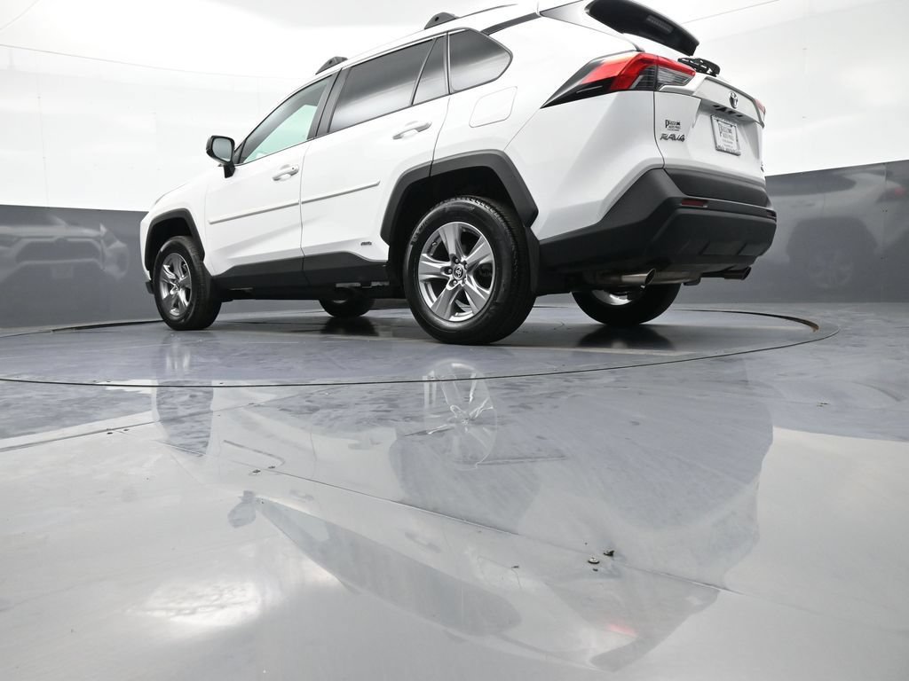 Certified 2024 Toyota RAV4 LE AWD/4WD image 31