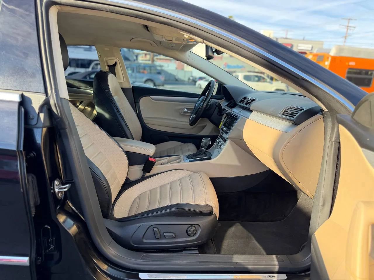 Used 2014 Volkswagen CC R-Line image 37